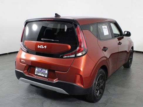 Used 2023 Kia Soul S FWD image 3