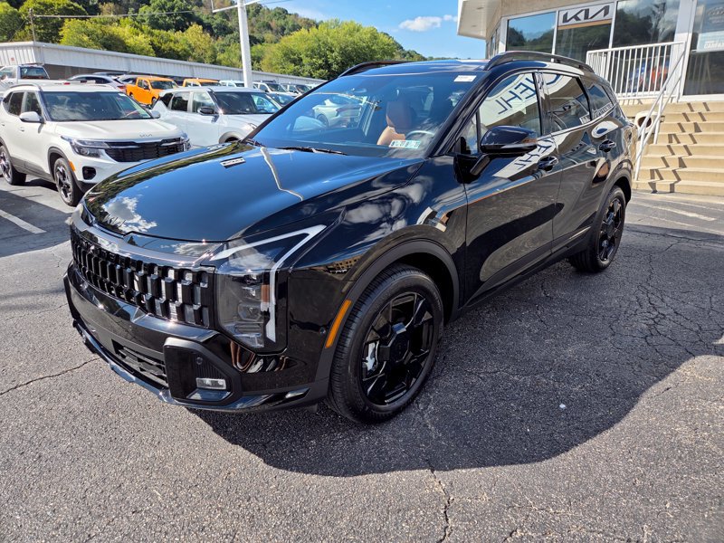 Certified 2026 Kia Sportage X-Line w/ X-Line Technology Package AWD/4WD image 3
