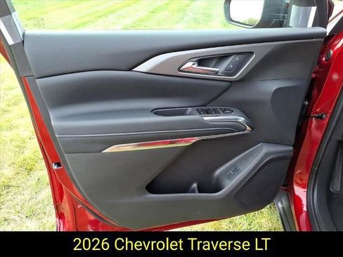 New 2026 Chevrolet Traverse LT image 9