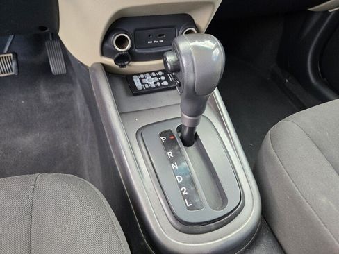 Used 2010 Kia Soul ! FWD image 22
