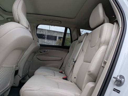 New 2026 Volvo XC90 B6 Ultra w/ Protection Package Premier AWD/4WD image 16