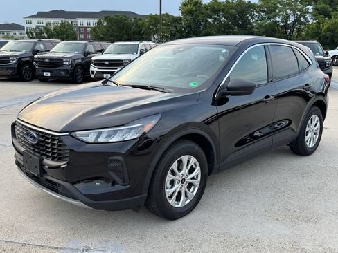 Used 2023 Ford Escape Active AWD/4WD image 9