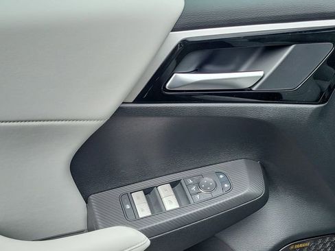 New 2026 Mitsubishi Outlander SE FWD image 24