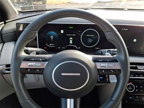 Certified 2025 Hyundai Tucson Limited image 18