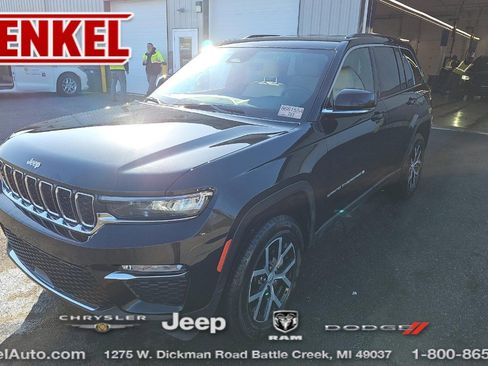 Used 2025 Jeep Grand Cherokee Limited AWD/4WD image 1