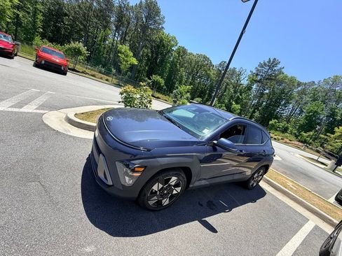 Used 2024 Hyundai Kona SEL FWD image 3
