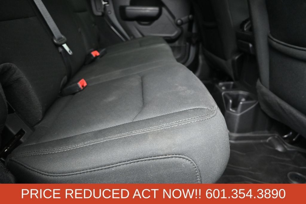Used 2022 Jeep Wrangler Unlimited Sport AWD/4WD image 21