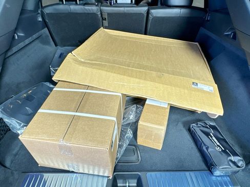 New 2026 Mercedes-Benz EQS 400 4MATIC SUV image 24