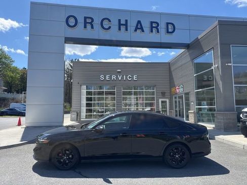 Used 2025 Honda Accord SE image 2