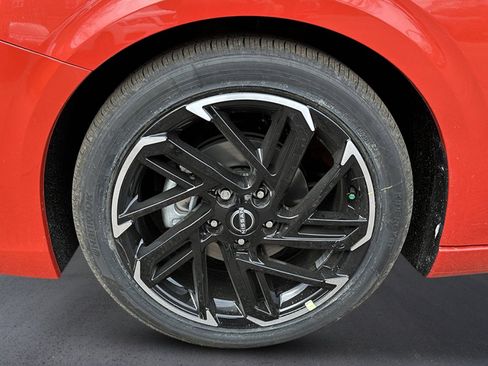 New 2026 Nissan Sentra SR w/ SR Premium Package FWD image 9