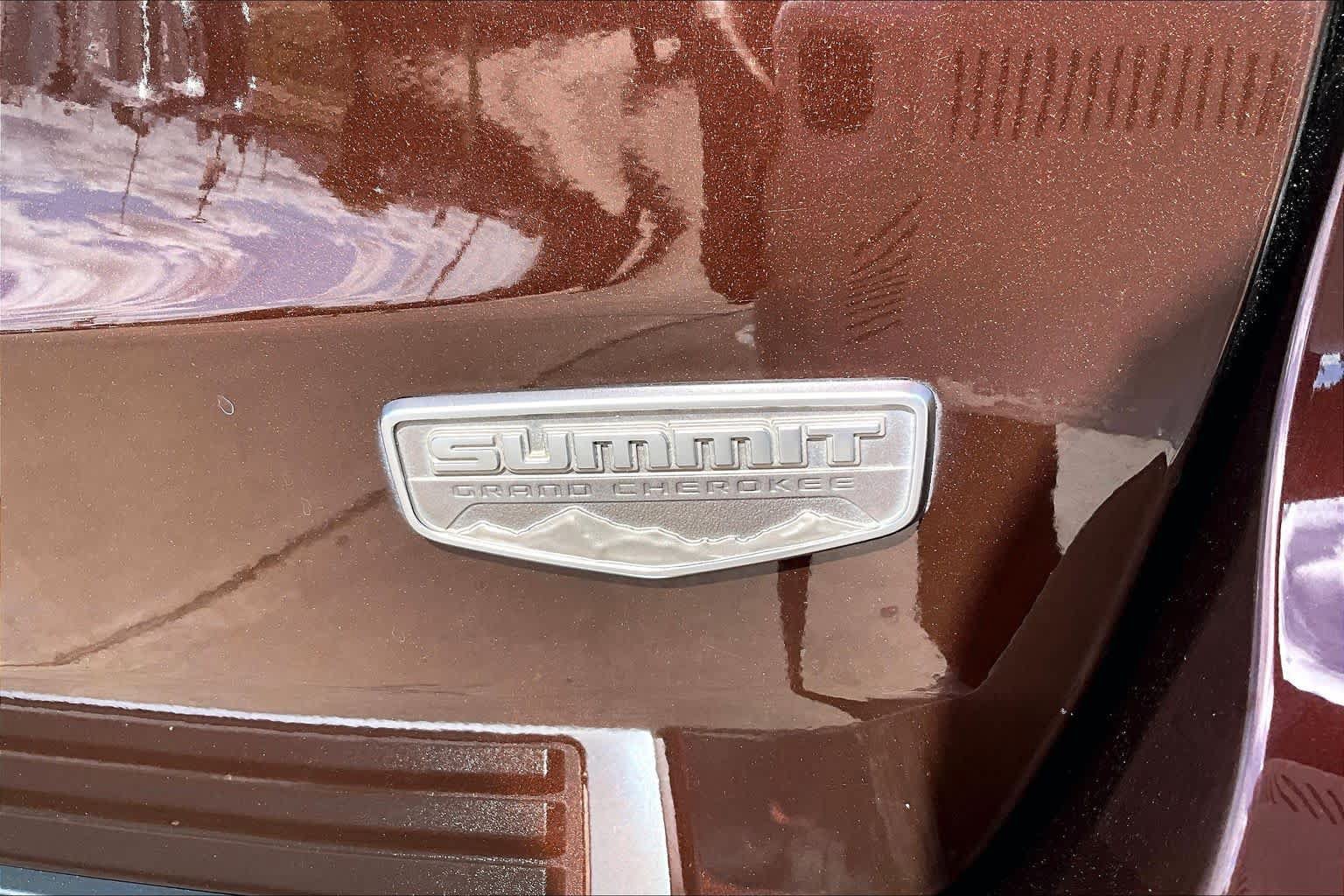 Used 2015 Jeep Grand Cherokee Summit w/ Platinum Series Group RWD image 10