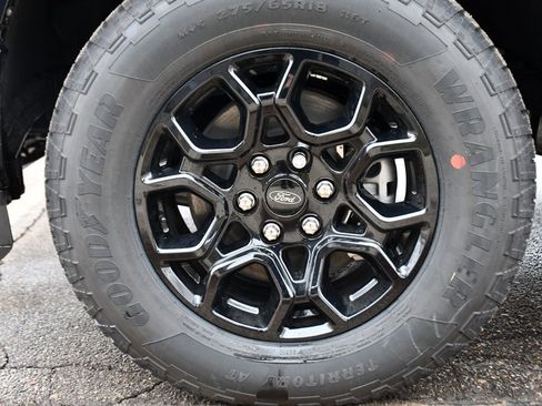 Used 2025 Ford F150 XLT w/ Equipment Group 302A MID image 40