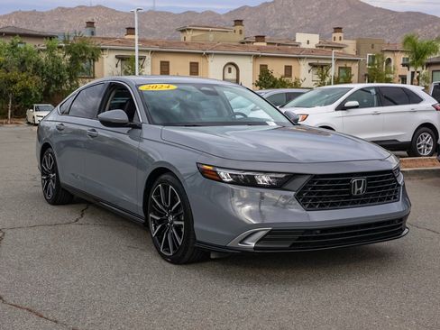 Used 2024 Honda Accord Touring image 2