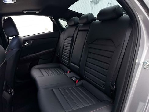 Used 2023 Kia Forte GT image 31