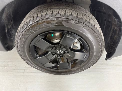 Used 2025 Honda Ridgeline Black Edition image 11