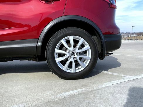 Used 2021 Nissan Rogue Sport SV image 23