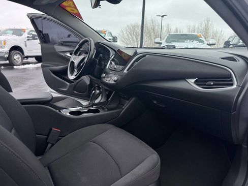 Used 2020 Chevrolet Malibu RS image 33