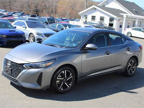 Used 2024 Nissan Sentra SV image 4