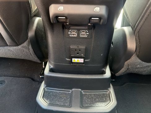 Used 2023 Jeep Wrangler Unlimited Sahara w/ Cold Weather Group AWD/4WD image 25