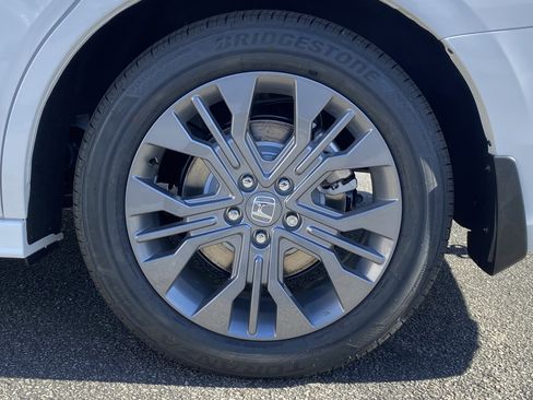 New 2026 Honda Odyssey Touring image 7