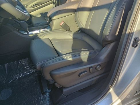 Certified 2025 Subaru Ascent Limited w/ Popular Package #2 image 13