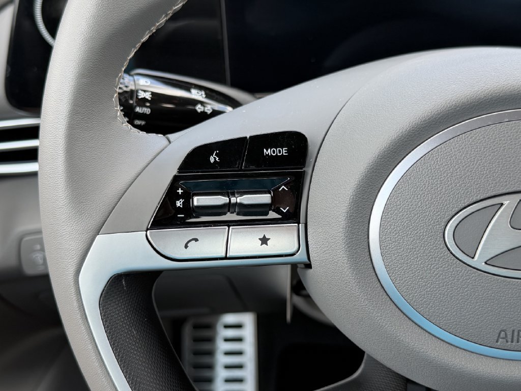 New 2026 Hyundai Elantra SEL FWD image 21