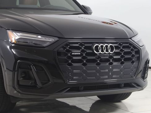Used 2023 Audi Q5 2.0T Prestige w/ Prestige Package AWD/4WD image 40