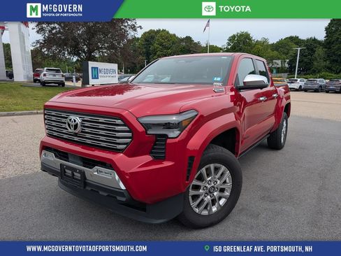 Used 2025 Toyota Tacoma Limited AWD/4WD image 1