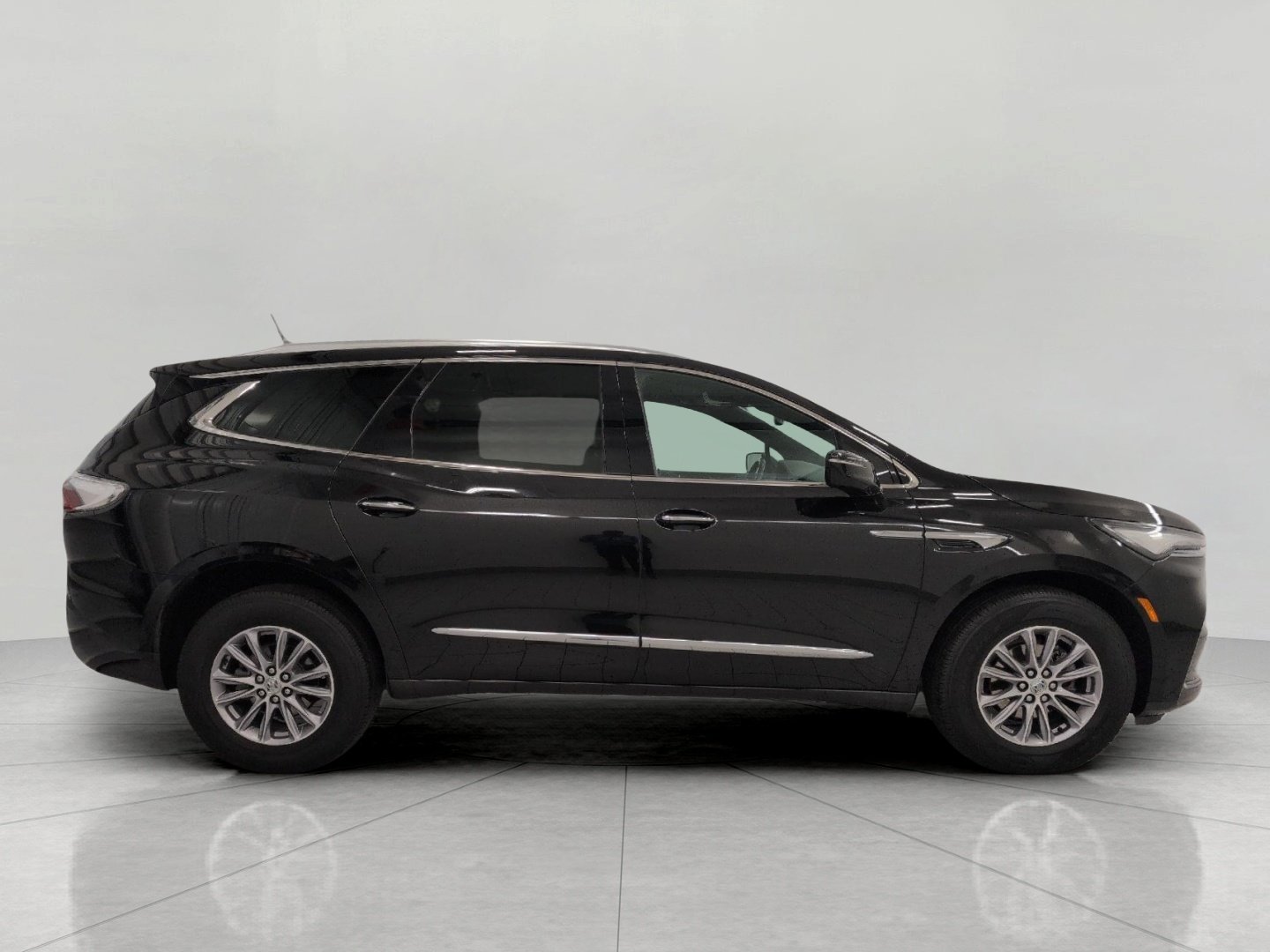 Used 2023 Buick Enclave Essence w/ LPO, Floor Liner Package AWD/4WD image 11