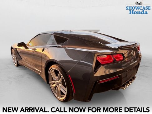 Used 2019 Chevrolet Corvette Stingray Coupe w/ 1LT RWD image 4