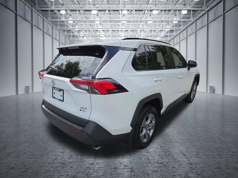 Used 2025 Toyota RAV4 XLE AWD/4WD image 9