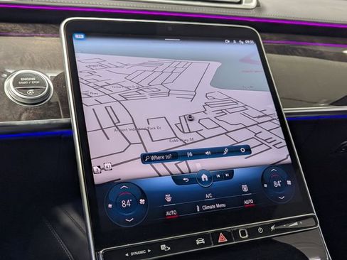 Used 2022 Mercedes-Benz S 580 4MATIC Sedan w/ AMG Line Package image 14