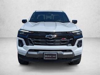 Used 2025 Chevrolet Colorado Z71 w/ Midnight Edition video 2