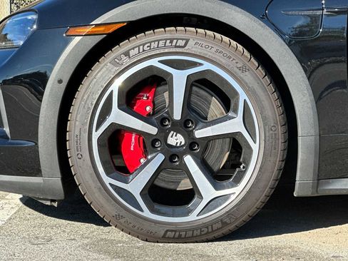 New 2025 Porsche Taycan 4S image 27