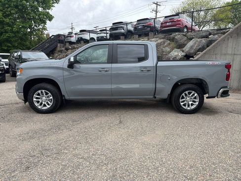 Used 2024 Chevrolet Silverado 1500 LT AWD/4WD image 3