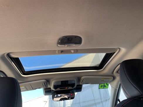 Used 2025 Subaru Crosstrek 2.5i Limited image 29