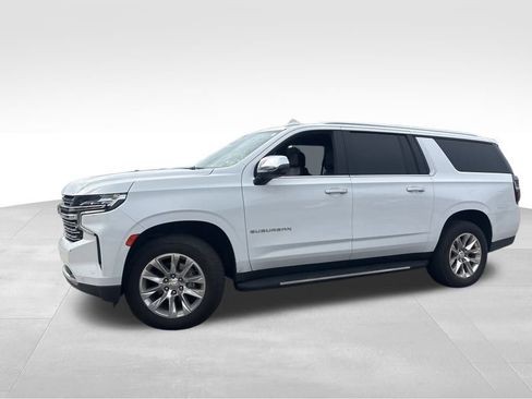 Used 2021 Chevrolet Suburban Premier w/ Premium Package image 5