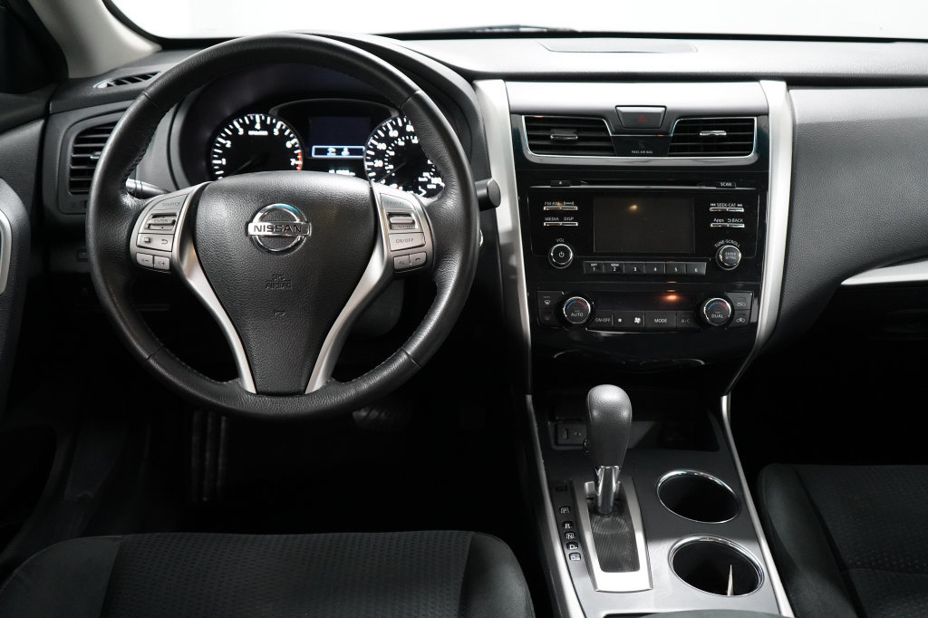 Used 2015 Nissan Altima 2.5 SV FWD image 12