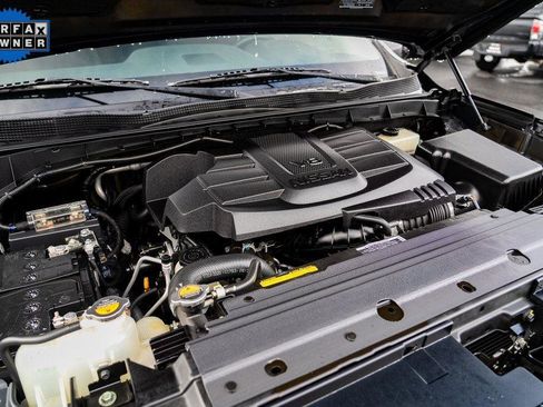 Used 2021 Nissan Titan SV w/ SV Convenience Package image 29