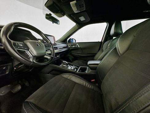 Used 2022 Mitsubishi Outlander SE image 19