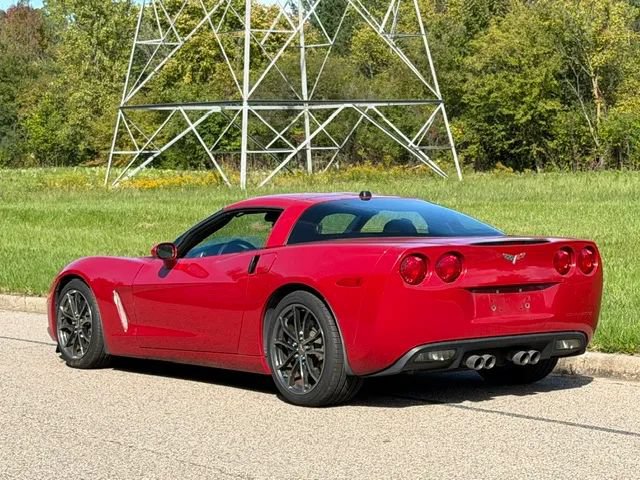 Used 2005 Chevrolet Corvette Coupe w/ Preferred Equipment Group RWD image 9