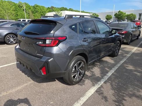 Used 2024 Subaru Crosstrek 2.0i Premium image 3