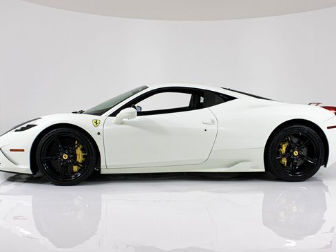Used 2015 Ferrari 458 Speciale Coupe RWD image 4