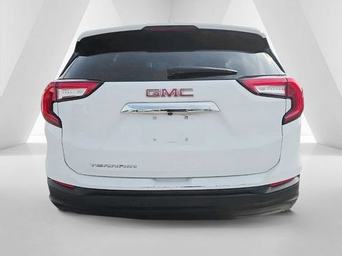 Used 2023 GMC Terrain SLE w/ LPO, Floor Liner Package FWD image 6
