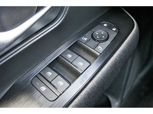 New 2026 Nissan Kicks SV w/ Charging Package image 20