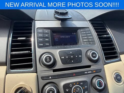 Used 2019 Ford Taurus SE FWD image 12