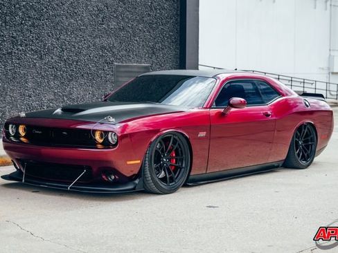 Used 2018 Dodge Challenger T/A image 34