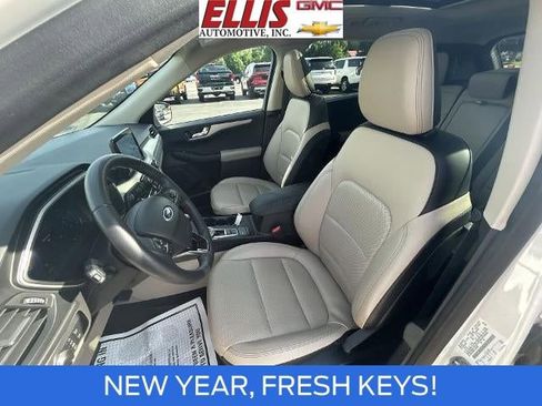 Used 2020 Ford Escape SE Sport image 20