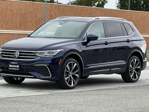 Used 2022 Volkswagen Tiguan SEL R-Line image 8