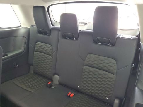 Used 2022 Nissan Pathfinder SV FWD image 11
